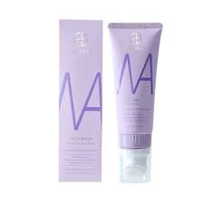 Estelin Niacinamide Fade Spots Face Wash bottle on a clean background